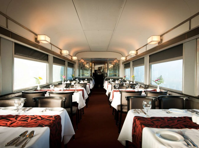 040_Speisewagen - 04 - Copyright VIA Rail Canada - Lernidee Reisen - Schoene Aussichten Touristik